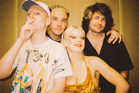 amyl and the sniffers tickets.